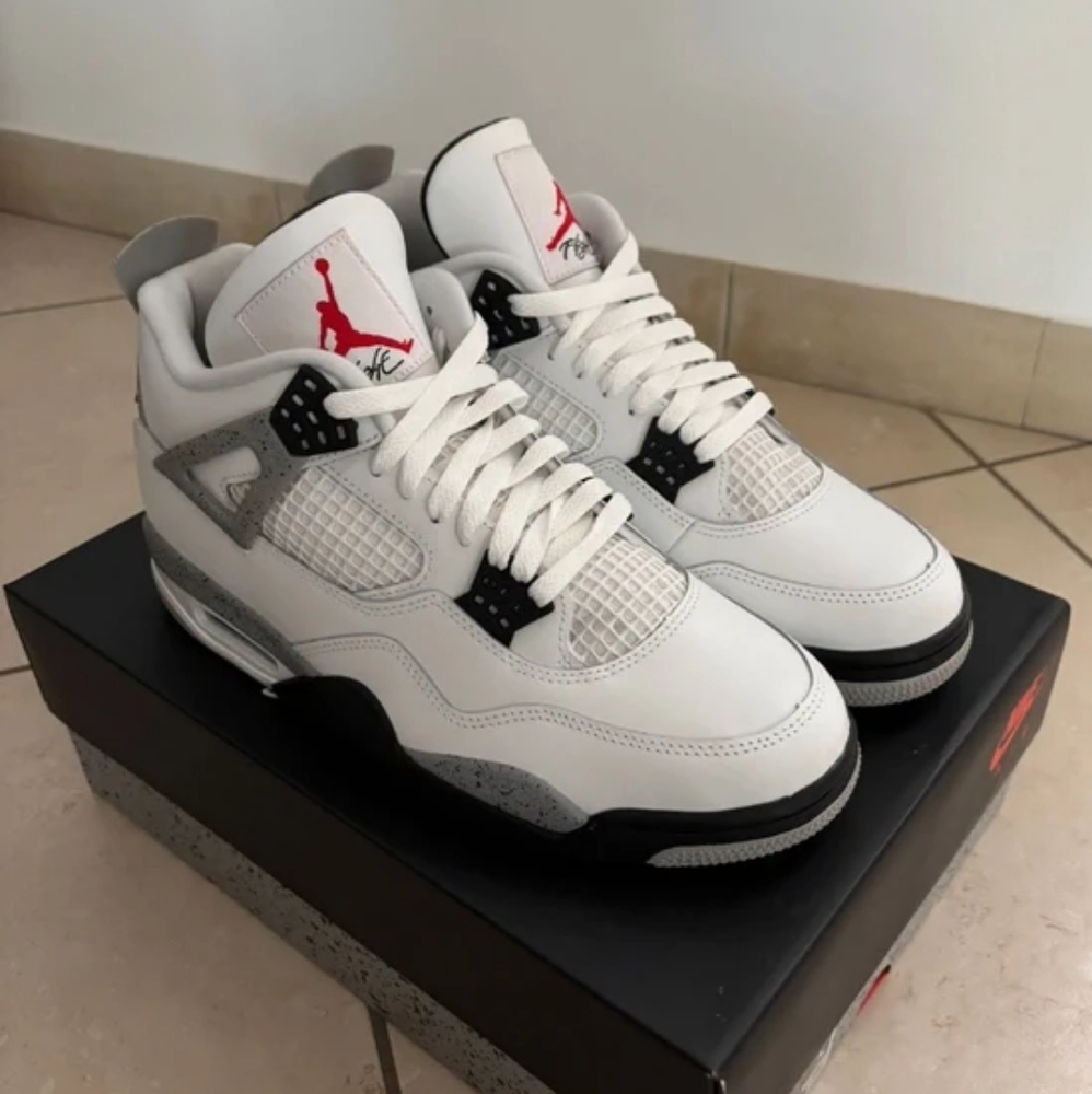Jordan 4 White Cement